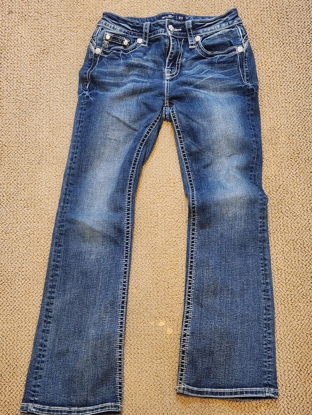 Like New Girls Miss Me Jeans from Buckle Size 27 Mid Rise Boot Cut